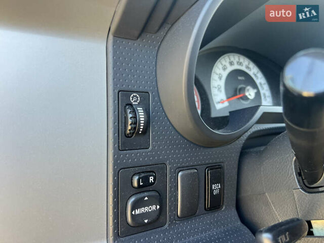 Зеленый Тойота ФЖ Крузер, объемом двигателя 3.96 л и пробегом 145 тыс. км за 27900 $, фото 24 на Automoto.ua