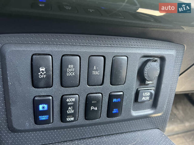 Зеленый Тойота ФЖ Крузер, объемом двигателя 3.96 л и пробегом 145 тыс. км за 27900 $, фото 11 на Automoto.ua