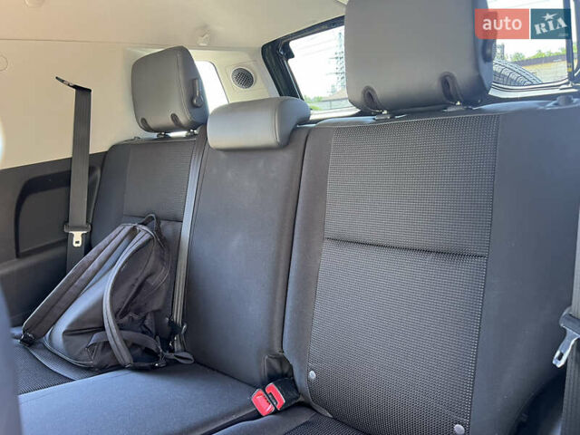 Зеленый Тойота ФЖ Крузер, объемом двигателя 3.96 л и пробегом 145 тыс. км за 27900 $, фото 22 на Automoto.ua