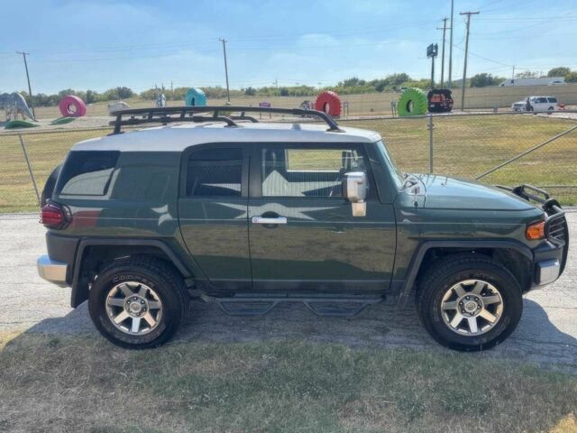 Зелений Тойота ФЖ Крузер, об'ємом двигуна 4 л та пробігом 87 тис. км за 8700 $, фото 3 на Automoto.ua