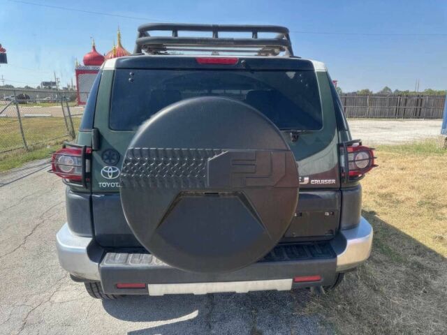 Зелений Тойота ФЖ Крузер, об'ємом двигуна 4 л та пробігом 87 тис. км за 8700 $, фото 6 на Automoto.ua