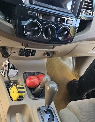 Тойота Фортунер 2006 в Надворной на Automoto.ua Бежевый Тойота Фортунер, объемом двигателя 4 л и пробегом 176 тыс. км за 9500 $, фото 6 на Automoto.ua