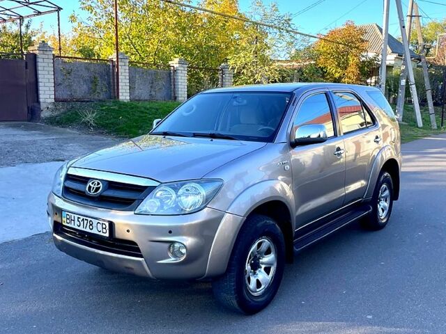 Тойота Фортунер 2007 в Одессе на Automoto.ua Бежевый Тойота Фортунер, объемом двигателя 2.7 л и пробегом 178 тыс. км за 9300 $, фото 2 на Automoto.ua
