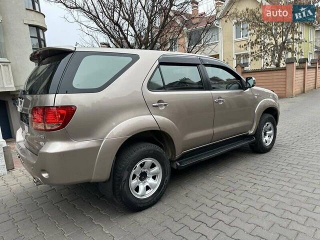 Бежевий Тойота Фортунер, об'ємом двигуна 2.7 л та пробігом 178 тис. км за 11300 $, фото 10 на Automoto.ua