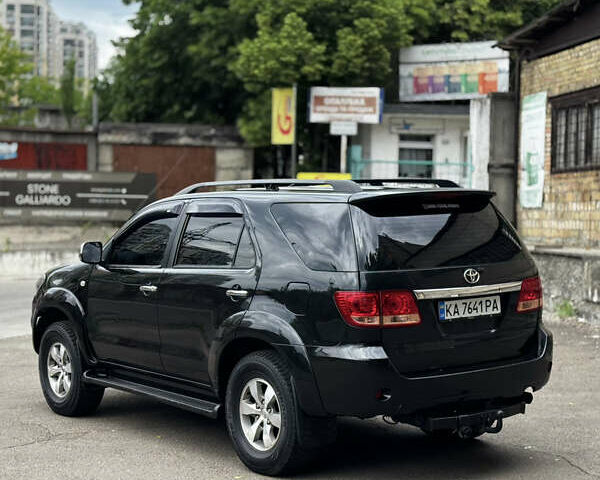 Чорний Тойота Фортунер, об'ємом двигуна 4 л та пробігом 333 тис. км за 9300 $, фото 16 на Automoto.ua
