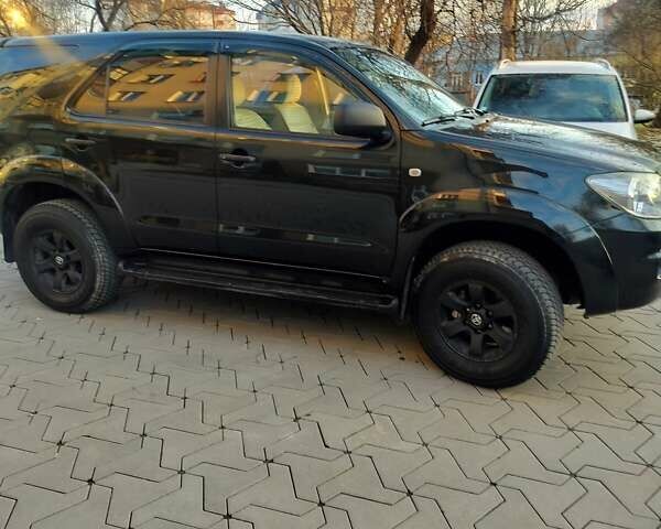 Чорний Тойота Фортунер, об'ємом двигуна 2.7 л та пробігом 165 тис. км за 10200 $, фото 16 на Automoto.ua