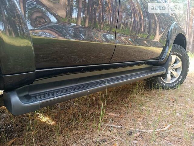 Тойота Фортунер 2005 у Лебедине на Automoto.ua Чорний Тойота Фортунер, об'ємом двигуна 4 л та пробігом 232 тис. км за 11700 $, фото 8 на Automoto.ua