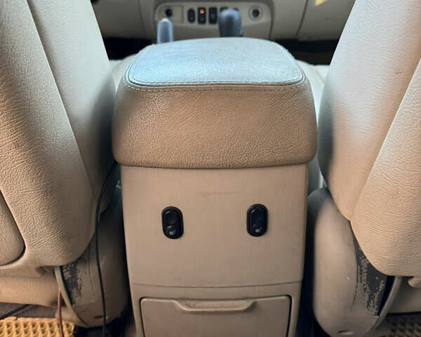 Черный Тойота Фортунер, объемом двигателя 3.96 л и пробегом 335 тыс. км за 14000 $, фото 20 на Automoto.ua