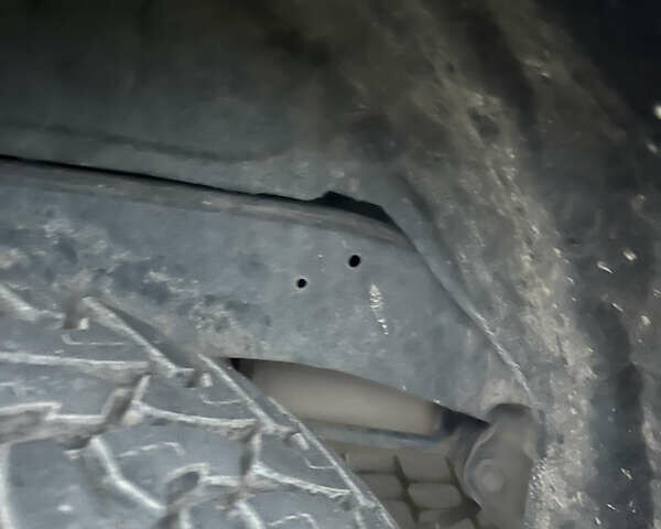 Черный Тойота Фортунер, объемом двигателя 2.7 л и пробегом 351 тыс. км за 12700 $, фото 11 на Automoto.ua