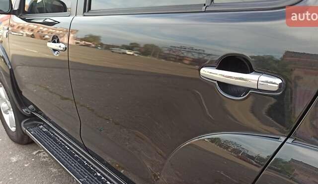 Черный Тойота Фортунер, объемом двигателя 2.7 л и пробегом 186 тыс. км за 15500 $, фото 28 на Automoto.ua