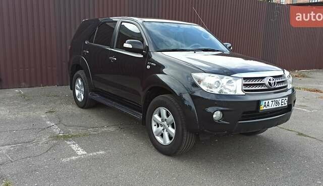 Черный Тойота Фортунер, объемом двигателя 2.7 л и пробегом 186 тыс. км за 15500 $, фото 21 на Automoto.ua