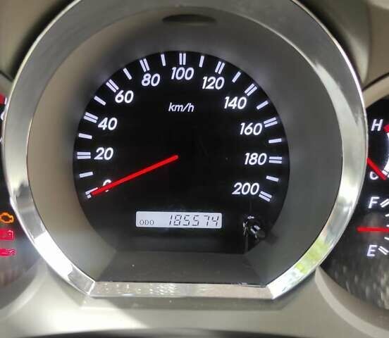 Черный Тойота Фортунер, объемом двигателя 2.7 л и пробегом 186 тыс. км за 15500 $, фото 34 на Automoto.ua