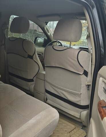 Черный Тойота Фортунер, объемом двигателя 2.7 л и пробегом 190 тыс. км за 15000 $, фото 12 на Automoto.ua