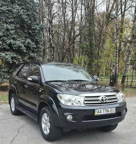 Черный Тойота Фортунер, объемом двигателя 2.7 л и пробегом 190 тыс. км за 15000 $, фото 5 на Automoto.ua