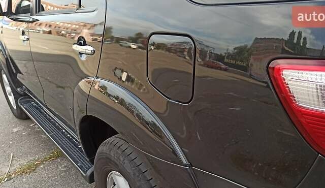 Черный Тойота Фортунер, объемом двигателя 2.7 л и пробегом 186 тыс. км за 15500 $, фото 29 на Automoto.ua