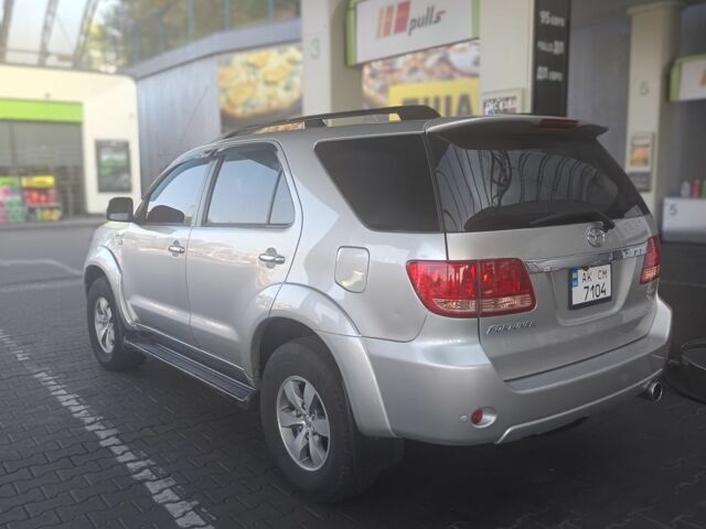 Тойота Фортунер 2006 в Одессе на Automoto.ua Серый Тойота Фортунер, объемом двигателя 3 л и пробегом 192 тыс. км за 11200 $, фото 5 на Automoto.ua