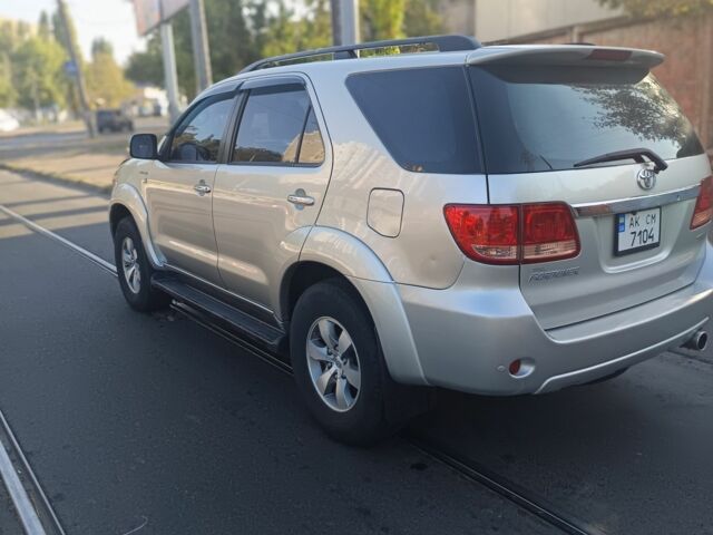 Тойота Фортунер 2006 в Одессе на Automoto.ua Серый Тойота Фортунер, объемом двигателя 3 л и пробегом 192 тыс. км за 11200 $, фото 4 на Automoto.ua