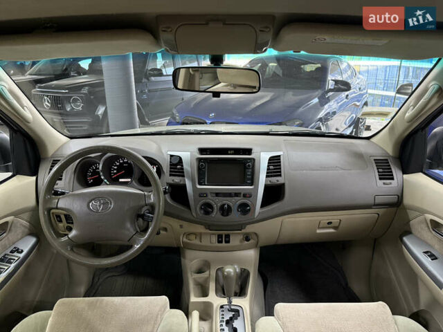Серый Тойота Фортунер, объемом двигателя 4 л и пробегом 177 тыс. км за 11900 $, фото 21 на Automoto.ua