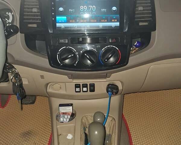 Сірий Тойота Фортунер, об'ємом двигуна 2.69 л та пробігом 360 тис. км за 8500 $, фото 5 на Automoto.ua