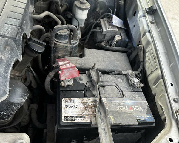 Серый Тойота Фортунер, объемом двигателя 3.96 л и пробегом 310 тыс. км за 8900 $, фото 22 на Automoto.ua