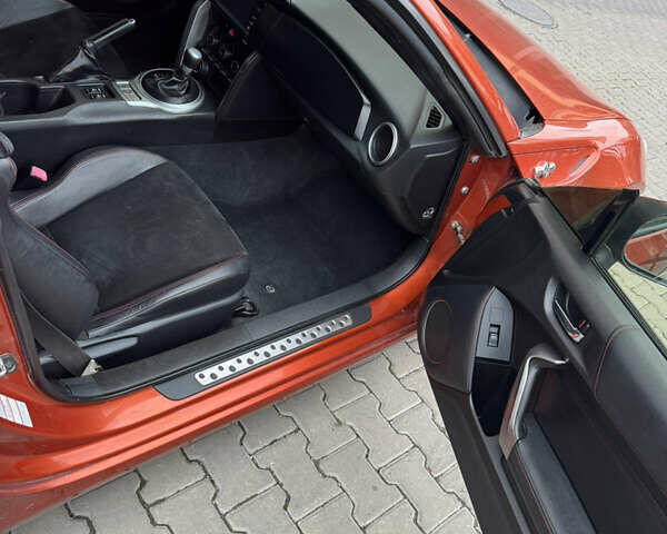 Оранжевый Тойота ГТ 86, объемом двигателя 2 л и пробегом 74 тыс. км за 13850 $, фото 12 на Automoto.ua