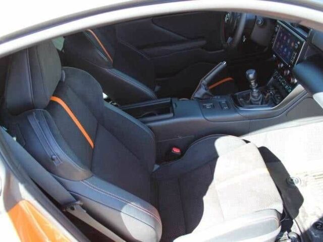 Оранжевый Тойота ГТ 86, объемом двигателя 2.4 л и пробегом 2 тыс. км за 10000 $, фото 17 на Automoto.ua