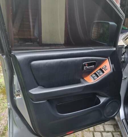 Сірий Тойота Харріер, об'ємом двигуна 3 л та пробігом 243 тис. км за 9500 $, фото 20 на Automoto.ua