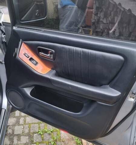 Сірий Тойота Харріер, об'ємом двигуна 3 л та пробігом 243 тис. км за 9500 $, фото 21 на Automoto.ua