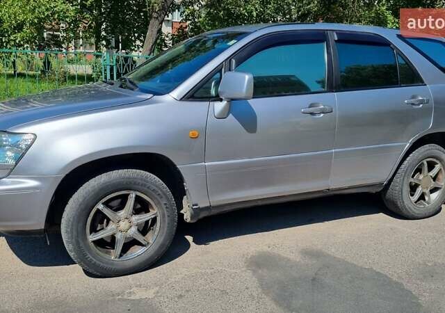 Сірий Тойота Харріер, об'ємом двигуна 3 л та пробігом 243 тис. км за 9500 $, фото 5 на Automoto.ua