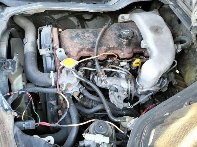 Тойота Хиасе 1992 в Синельниковом на Automoto.ua Белый Тойота Хиасе, объемом двигателя 2.5 л и пробегом 500 тыс. км за 4100 $, фото 6 на Automoto.ua