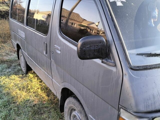 Тойота Хиасе 1992 в Синельниковом на Automoto.ua Белый Тойота Хиасе, объемом двигателя 2.5 л и пробегом 500 тыс. км за 4100 $, фото 2 на Automoto.ua