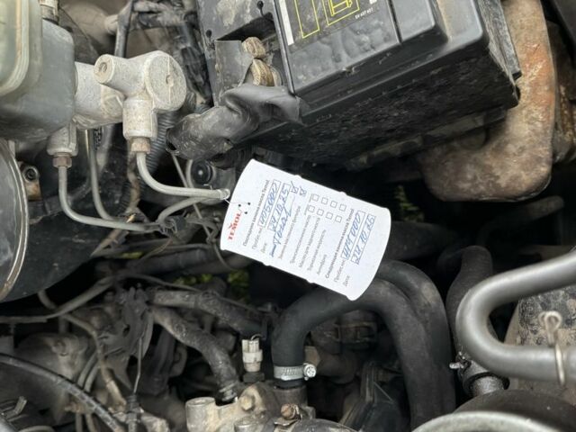 Білий Тойота Хіасє, об'ємом двигуна 2.4 л та пробігом 407 тис. км за 4200 $, фото 10 на Automoto.ua