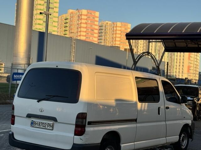 Белый Тойота Хиасе, объемом двигателя 2.5 л и пробегом 267 тыс. км за 5200 $, фото 3 на Automoto.ua