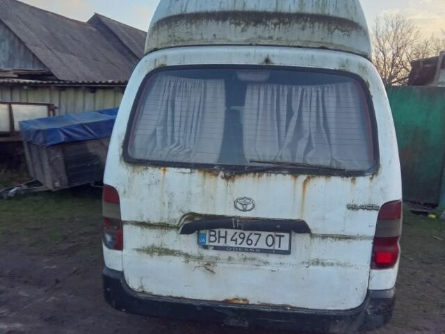 Білий Тойота Хіасє, об'ємом двигуна 2.4 л та пробігом 550 тис. км за 3100 $, фото 3 на Automoto.ua