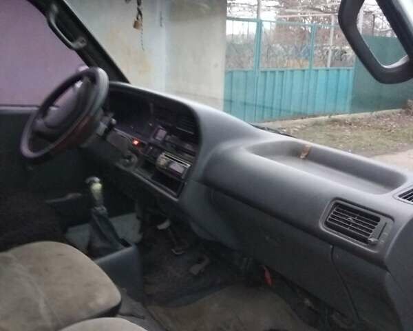 Белый Тойота Хиасе, объемом двигателя 2.4 л и пробегом 1000 тыс. км за 2500 $, фото 5 на Automoto.ua
