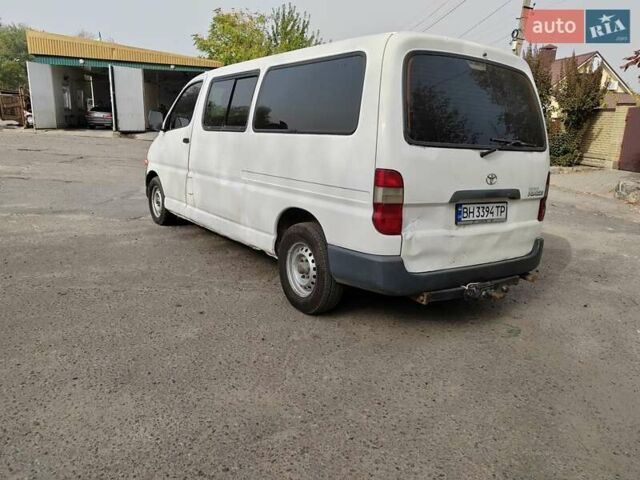 Белый Тойота Хиасе, объемом двигателя 2.4 л и пробегом 399 тыс. км за 4099 $, фото 4 на Automoto.ua