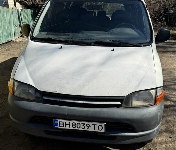 Тойота Хиасе 1999 в Одессе на Automoto.ua Белый Тойота Хиасе, объемом двигателя 2.4 л и пробегом 545 тыс. км за 3500 $, фото 13 на Automoto.ua