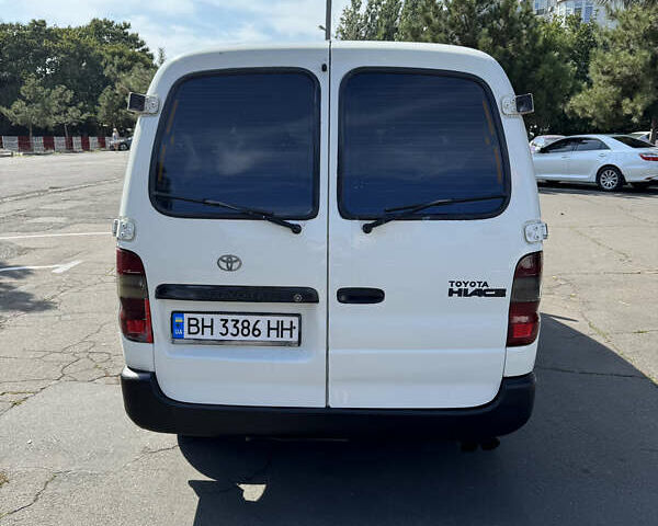 Белый Тойота Хиасе, объемом двигателя 2.45 л и пробегом 300 тыс. км за 4799 $, фото 8 на Automoto.ua