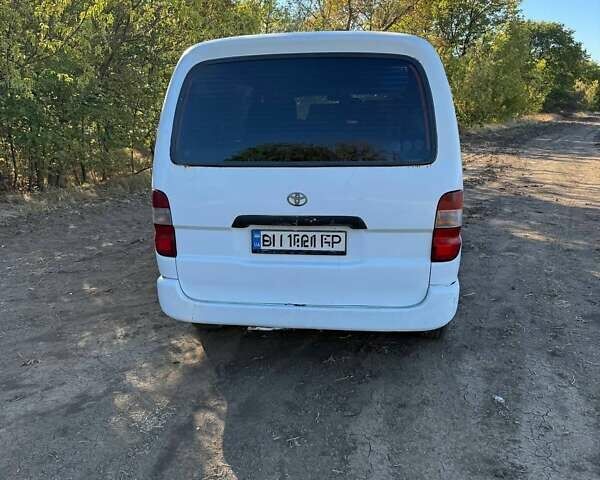 Белый Тойота Хиасе, объемом двигателя 2.5 л и пробегом 410 тыс. км за 4900 $, фото 3 на Automoto.ua