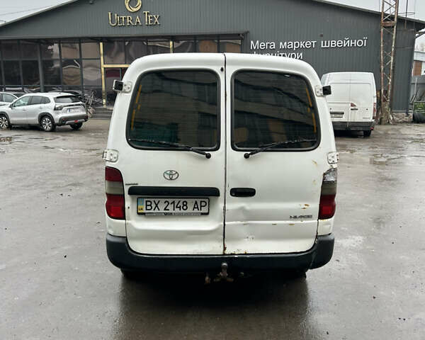 Білий Тойота Хіасє, об'ємом двигуна 2.5 л та пробігом 442 тис. км за 3500 $, фото 8 на Automoto.ua