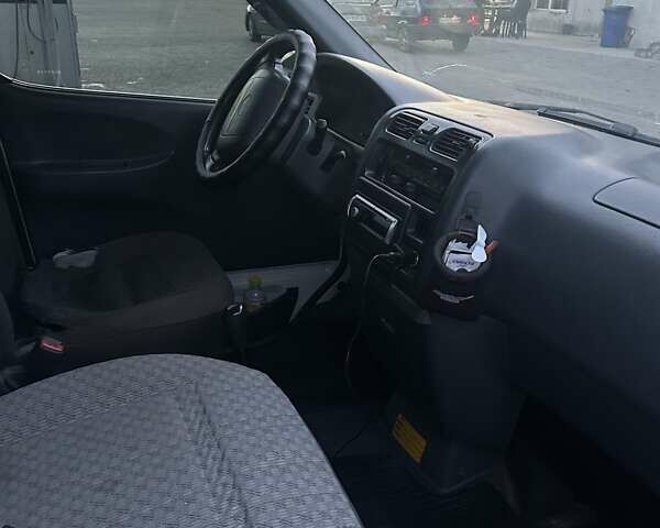 Білий Тойота Хіасє, об'ємом двигуна 2.49 л та пробігом 470 тис. км за 9200 $, фото 8 на Automoto.ua