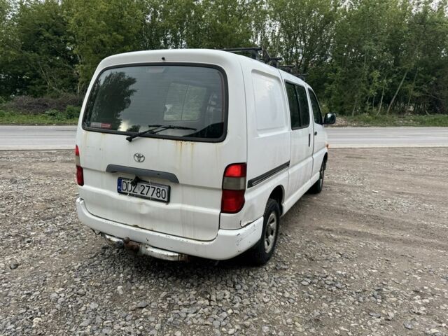 Белый Тойота Хиасе, объемом двигателя 2.5 л и пробегом 230 тыс. км за 4000 $, фото 3 на Automoto.ua