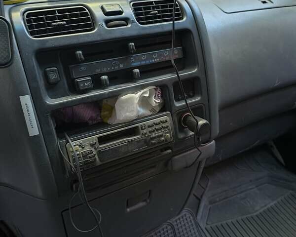 Белый Тойота Хиасе, объемом двигателя 2.5 л и пробегом 380 тыс. км за 8500 $, фото 23 на Automoto.ua