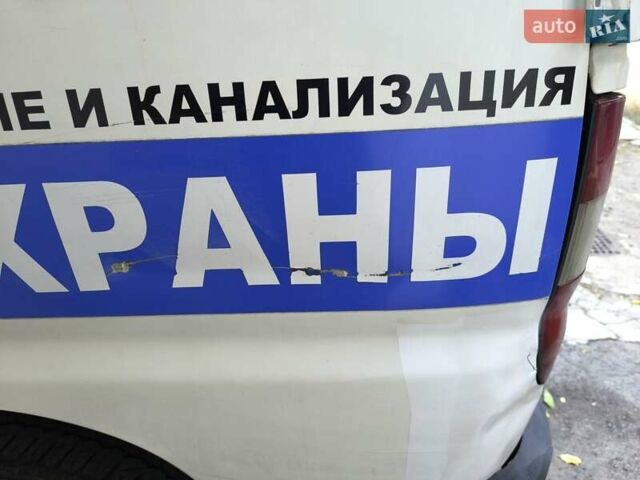 Белый Тойота Хиасе, объемом двигателя 2.5 л и пробегом 380 тыс. км за 8500 $, фото 1 на Automoto.ua