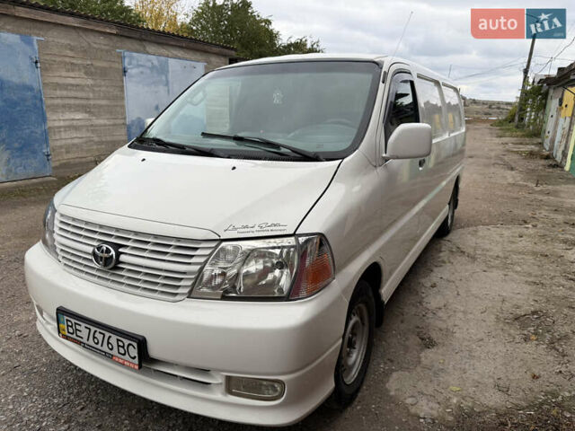 Білий Тойота Хіасє, об'ємом двигуна 2.5 л та пробігом 240 тис. км за 11500 $, фото 4 на Automoto.ua