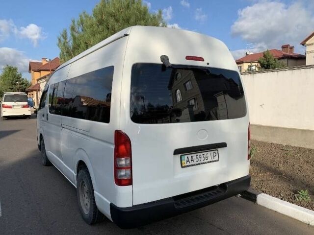 Белый Тойота Хиасе, объемом двигателя 2 л и пробегом 167 тыс. км за 10200 $, фото 3 на Automoto.ua