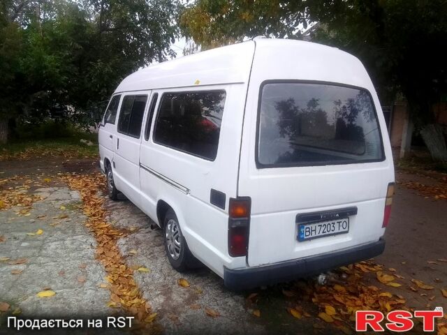 Тойота Хіасє 1990 у Одесі на Automoto.ua Білий Тойота Хіасє, об'ємом двигуна 2.4 л та пробігом 400 тис. км за 2300 $, фото 6 на Automoto.ua