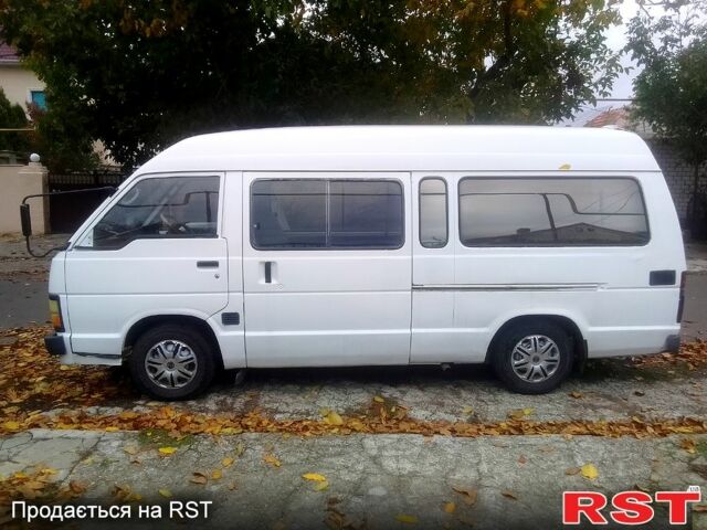 Тойота Хіасє 1990 у Одесі на Automoto.ua Білий Тойота Хіасє, об'ємом двигуна 2.4 л та пробігом 400 тис. км за 2300 $, фото 8 на Automoto.ua