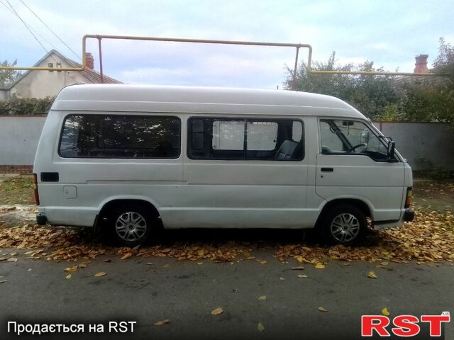 Тойота Хіасє 1990 у Одесі на Automoto.ua Білий Тойота Хіасє, об'ємом двигуна 2.4 л та пробігом 400 тис. км за 2300 $, фото 3 на Automoto.ua