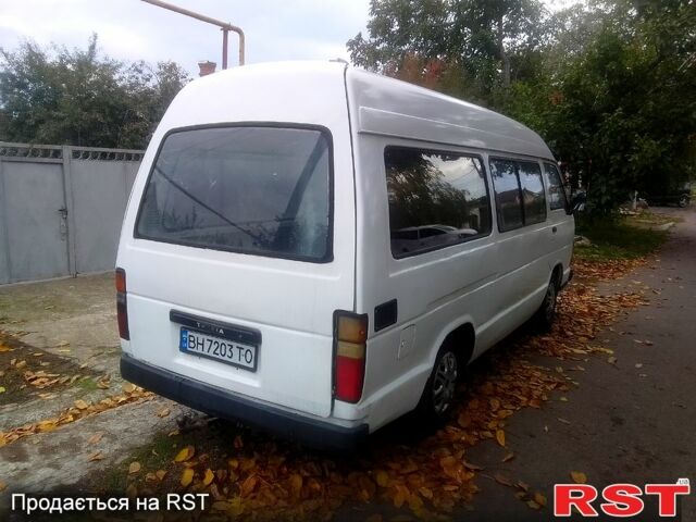 Тойота Хіасє 1990 у Одесі на Automoto.ua Білий Тойота Хіасє, об'ємом двигуна 2.4 л та пробігом 400 тис. км за 2300 $, фото 4 на Automoto.ua